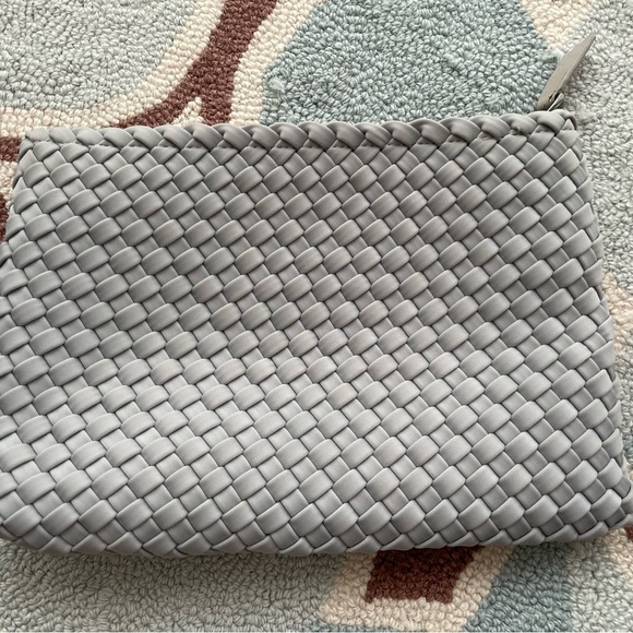 St. Barths Medium Solid - Picture 2 of 5